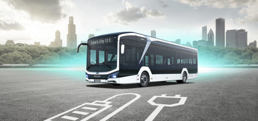 V mestnem prometu Kranj bo jutri, 19. 12. 2020, začel testno voziti avtobus znamke MAN Lion's City E s popolnoma električnim pogonom. V petek in soboto se boste z najbolj ekološko sprejemljivim in najvarčnejšim MAN Lion's City vseh časov, ki bo tako kot ostali mestni avtobusi opremljen v skladu s trenutno veljavnimi varnostnimi in higienskimi ukrepi, lahko zapeljali na vseh linijah mestnega prometa.