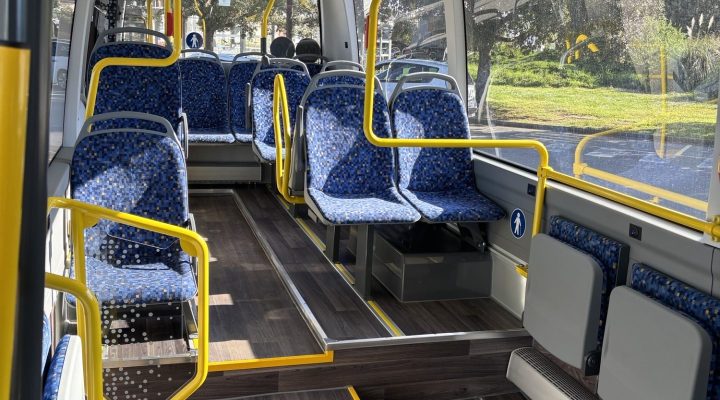 Mestna občina Koper skupaj s koncesionarjem Arriva, d. o. o. nadaljuje izboljšave mestnega potniškega prometa. V naslednjih dneh bo po občini zapeljalo šest novih vozil, ki bodo postopoma nadomestila starejši del voznega parka na linijah 3, 5, 6, 7 in 8.